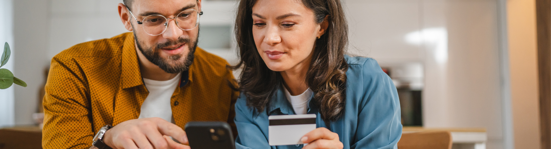 Aile Bütçenizi Kolaylaştırın: Sevdikleriniz İçin Ek Kart Çıkarmanın Avantajları 
