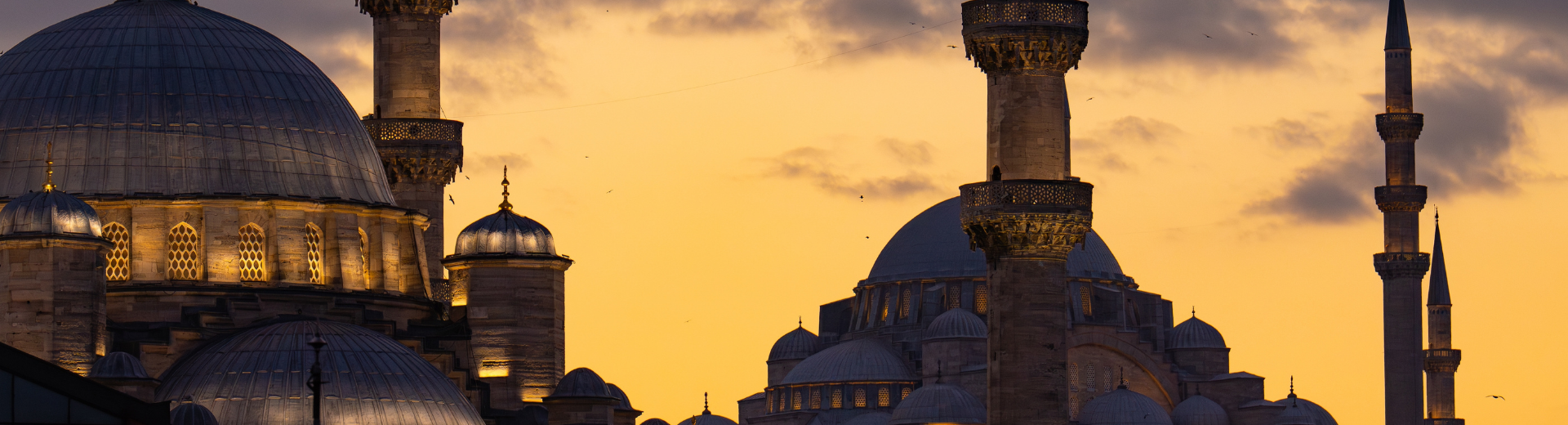 Ramazan Akşamlarında İstanbul'da Manevi Duraklar