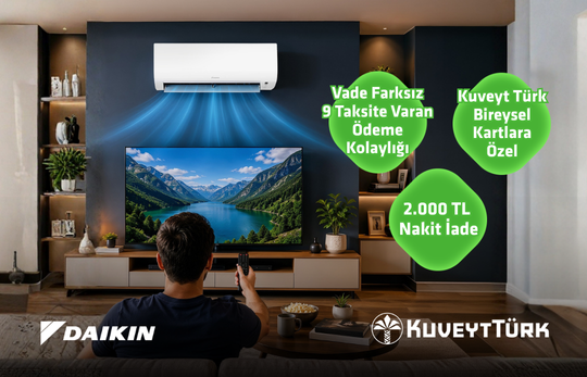 modern bir salonda daikin marka klimayı açan kişi