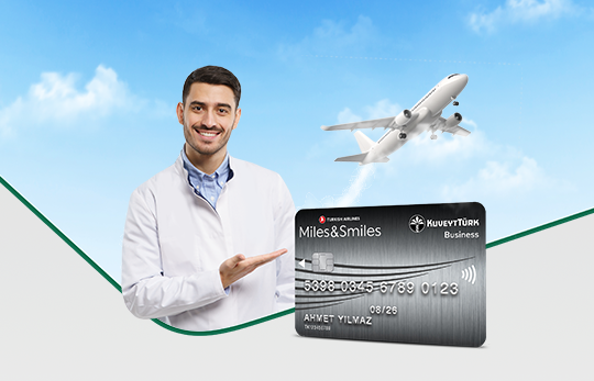 kuveyt türk miles and smiles kredi kartını gösteren eczacı ve uçak
