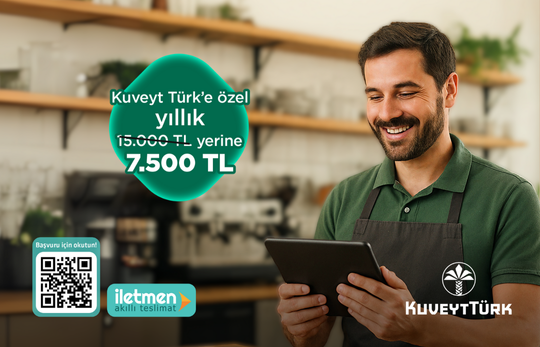 elinde tablet tutan önlüklü kafe çalışanı genç adam