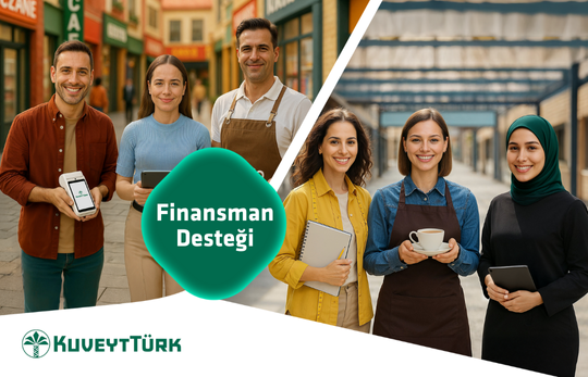 elinde pos cihazı tablet kahve ve defter tutan mikro girişimciler