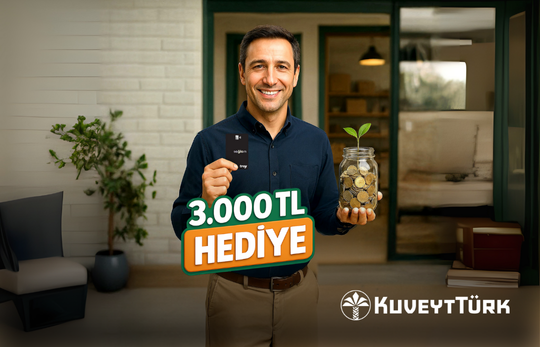 bir elinde para dolu kavanoz diğer elinde sağlam business kart tutan edam