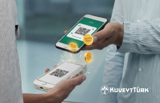 customer paying with qr 
