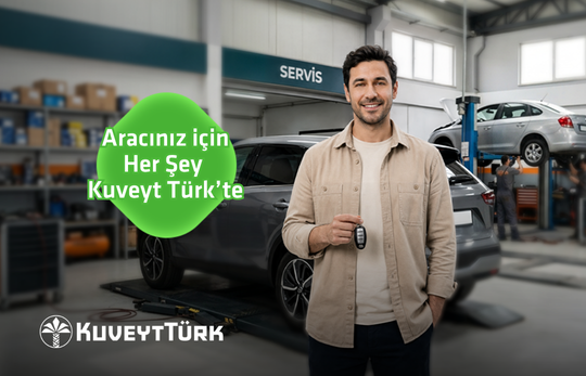 araç servisinde elinde arabasının anahtarını tutan kişi 