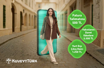 bir sokakta yeşil telefon içerisinden çıkan genç kadın