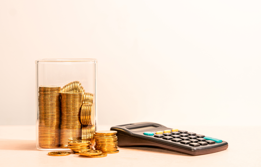 calculator and money for tax advantage