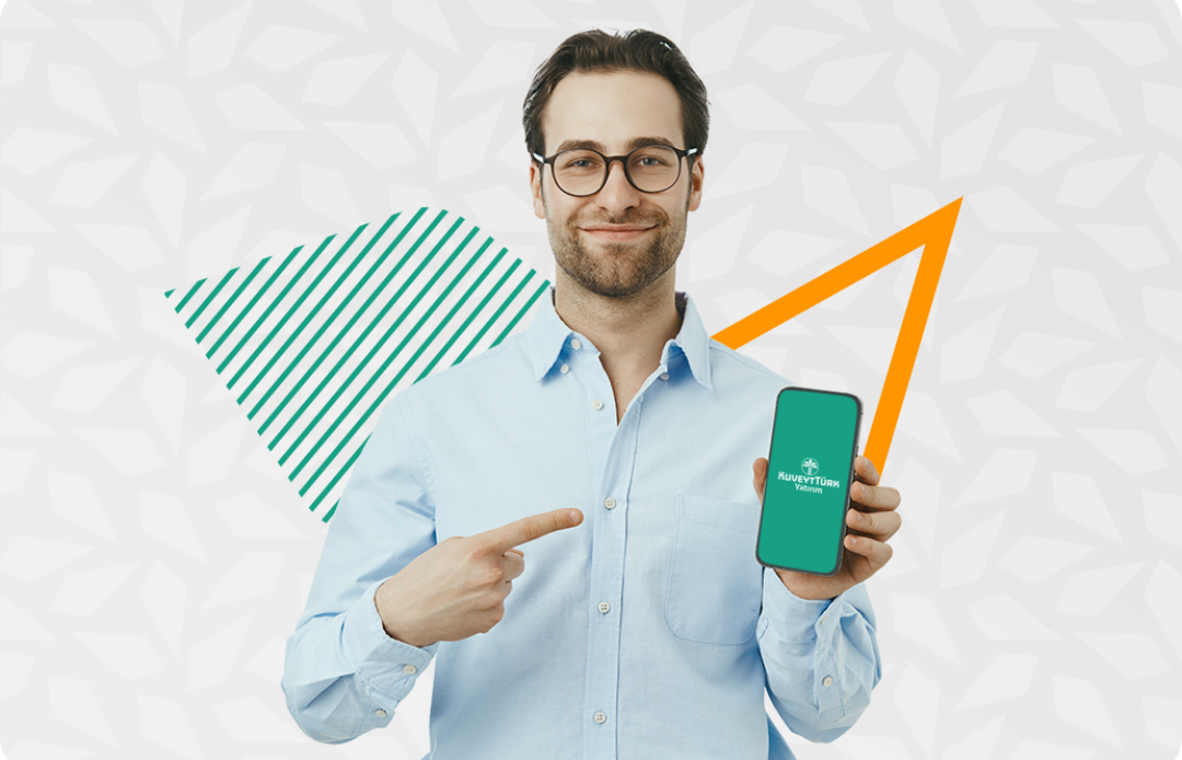 Mobil bankacılık uygulamasını gösteren kullanıcı