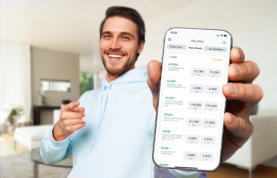 A male customer showing the stock buy sell screen