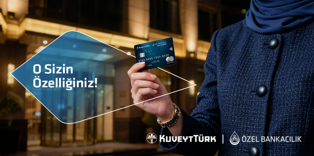 O sizin özelliğiniz yazısı ve elinde özel bankacılık world elite kart tutan kadın