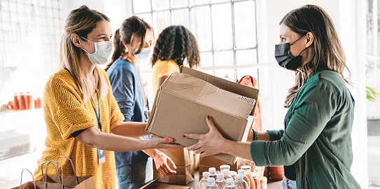 Yardım kolisi dağıtımı