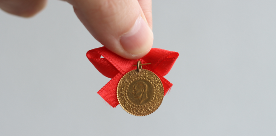 Elde tutulan çeyrek altın