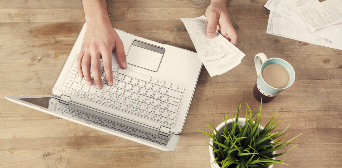 customer paying bill from computer