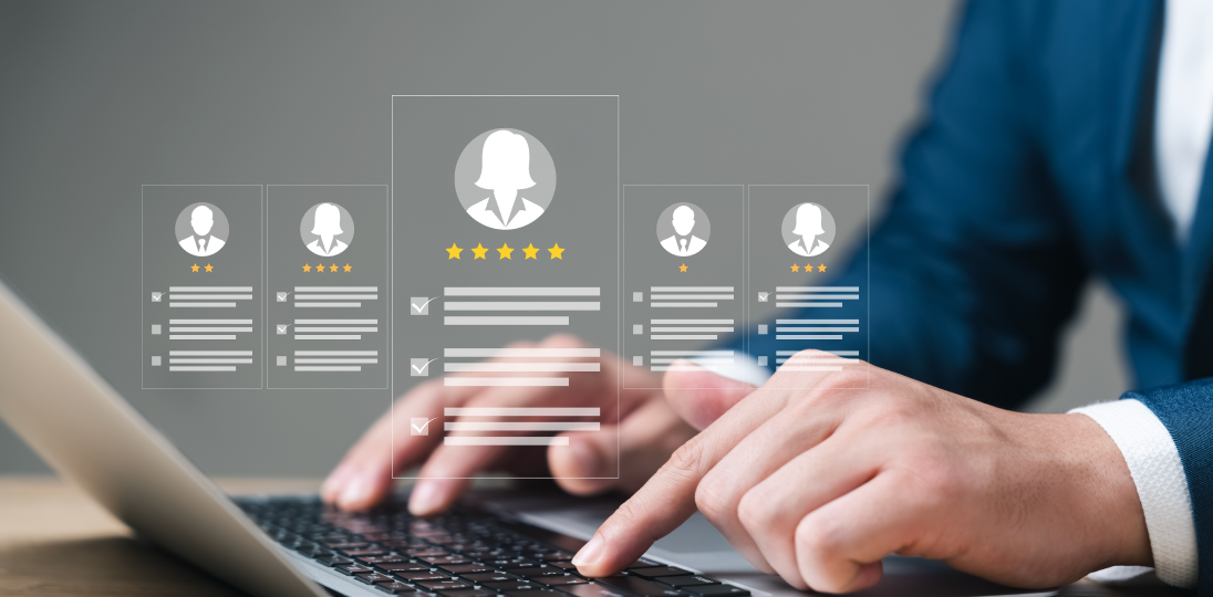 Hands working at the computer for Customer Satisfaction Policy